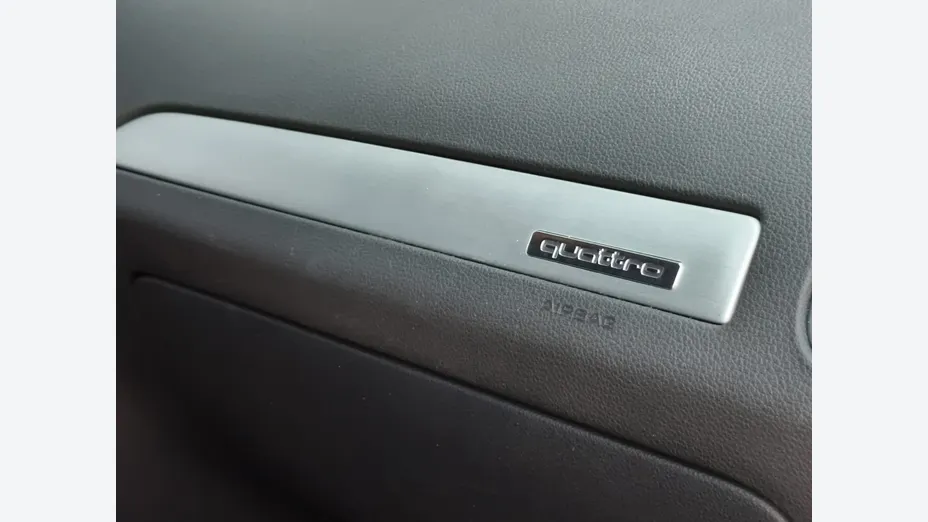 AUDI Q7 -