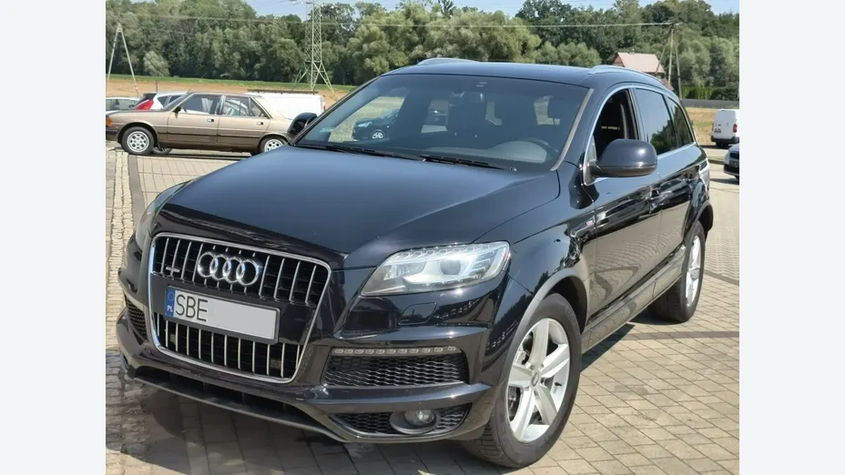 AUDI Q7 -