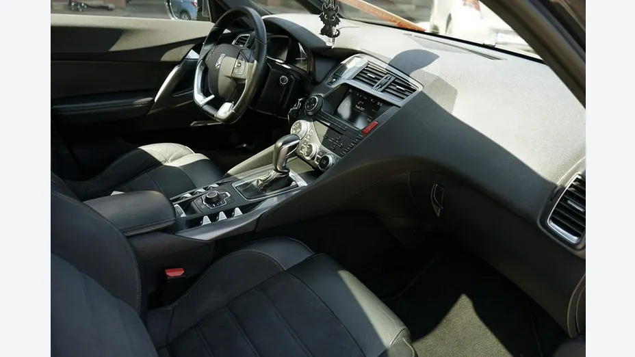 CITROEN DS5 -