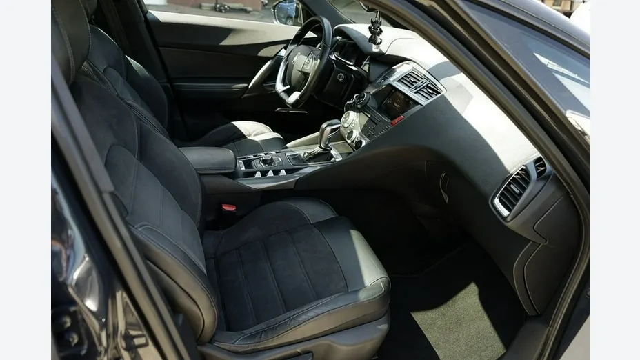 CITROEN DS5 -