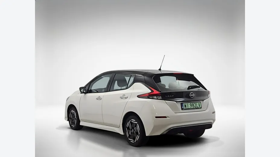 NISSAN Leaf -