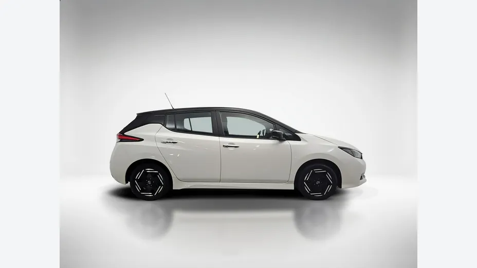NISSAN Leaf -