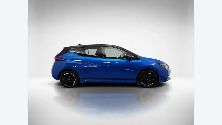 NISSAN Leaf -