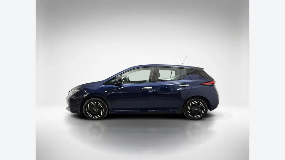 NISSAN Leaf -