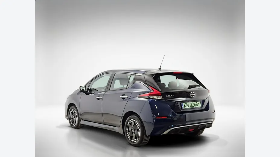 NISSAN Leaf -