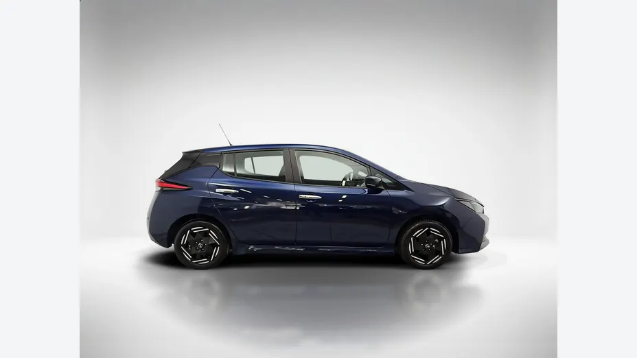 NISSAN Leaf -