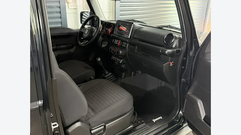 SUZUKI Jimny -