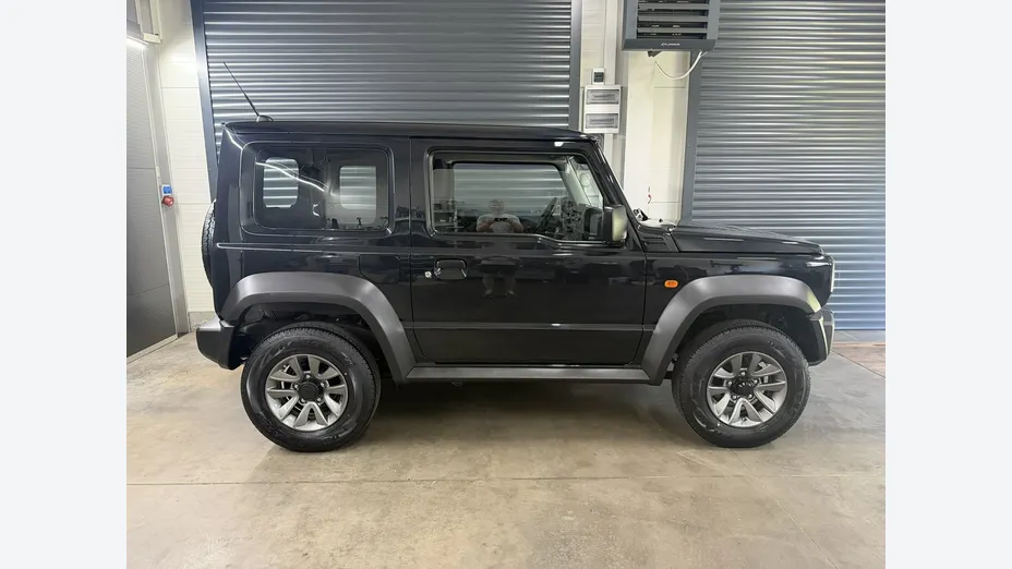 SUZUKI Jimny -