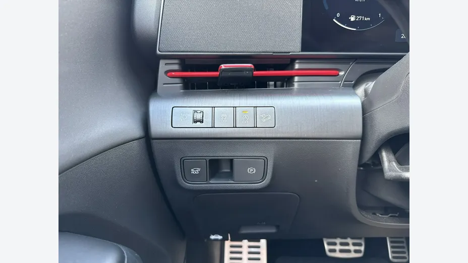HYUNDAI Kona -