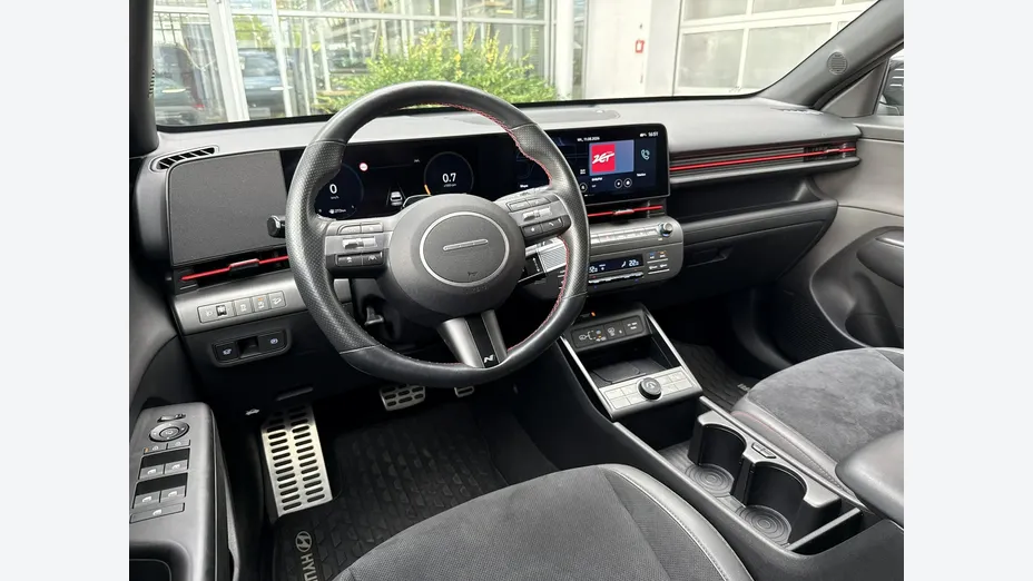 HYUNDAI Kona -