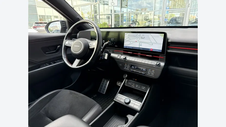 HYUNDAI Kona -