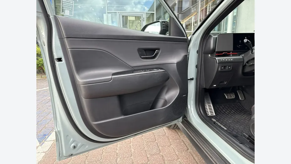 HYUNDAI Kona -