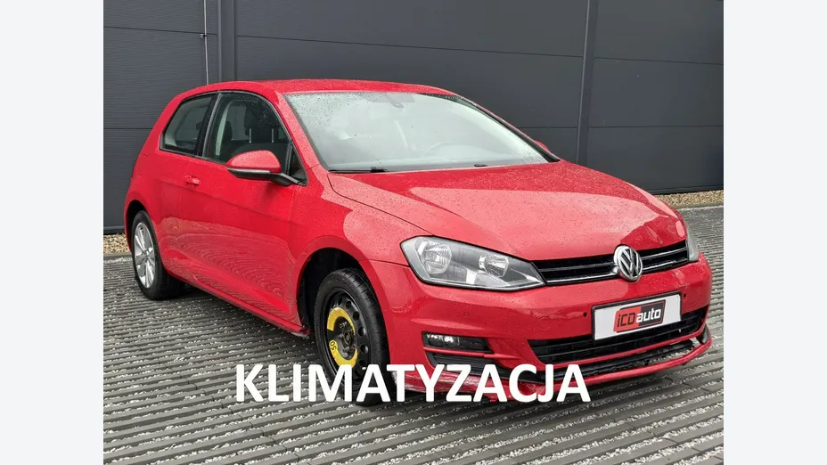 VOLKSWAGEN Golf -