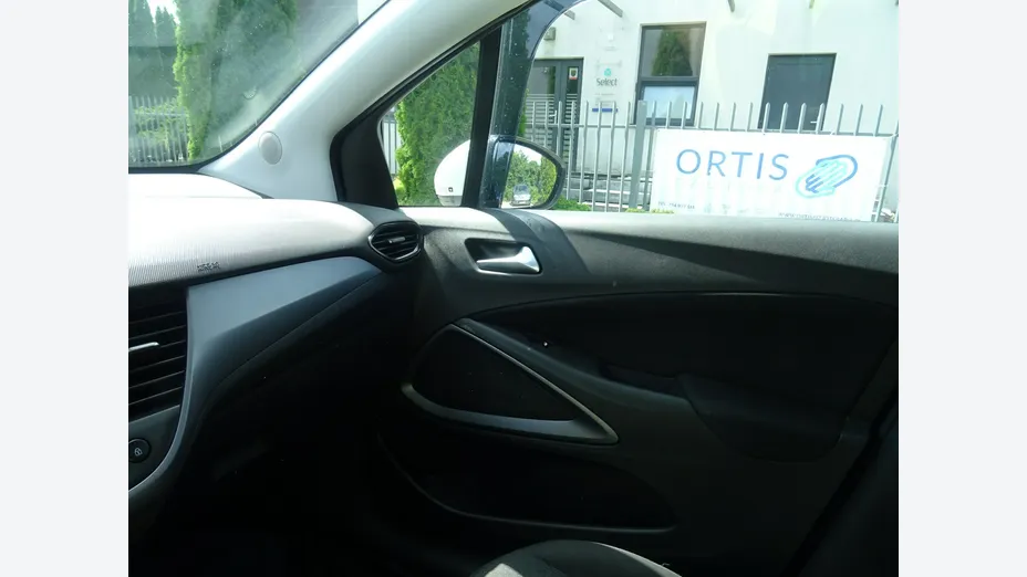 OPEL Crossland X -
