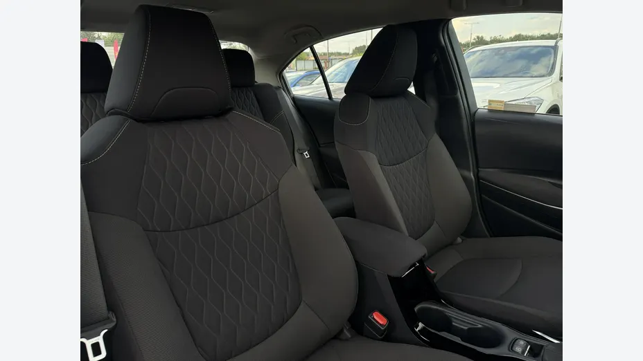 TOYOTA Corolla -