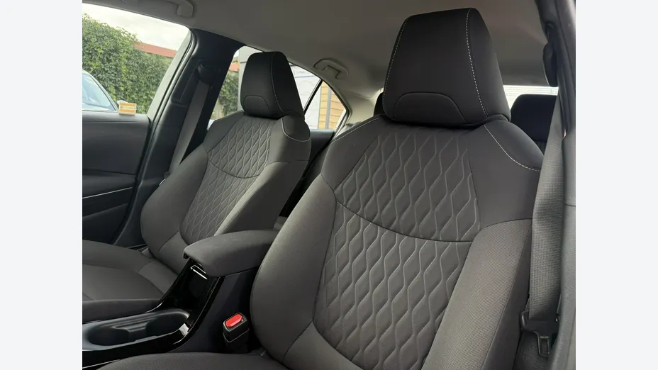 TOYOTA Corolla -