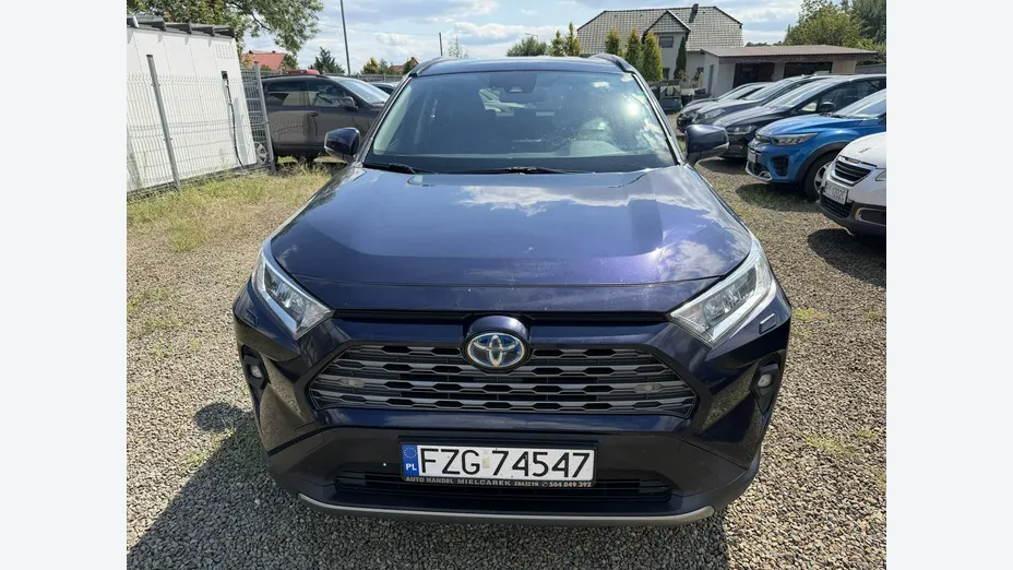 TOYOTA RAV4 -