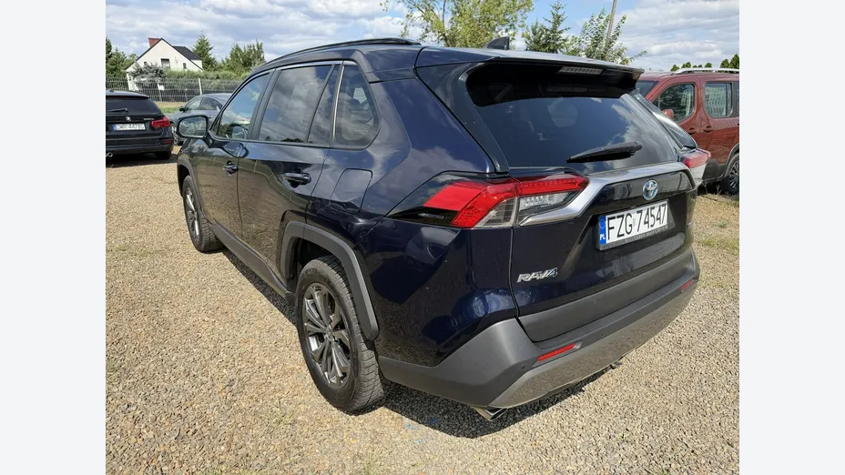 TOYOTA RAV4 -