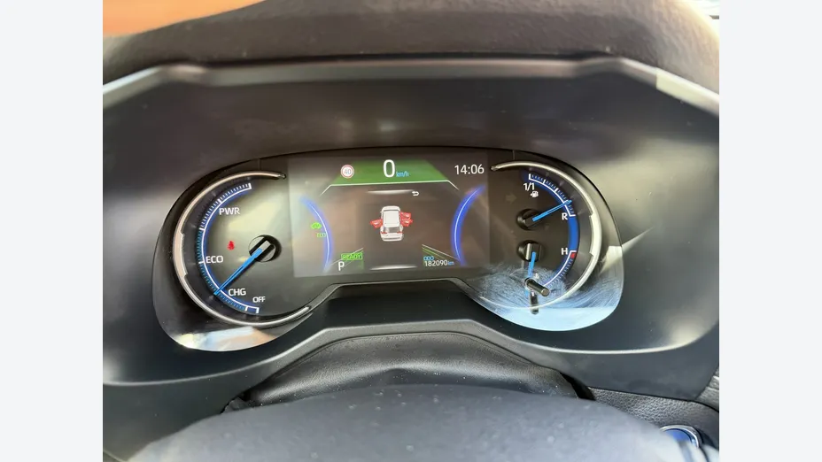 TOYOTA RAV4 -