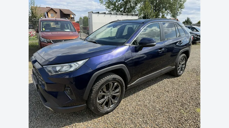 TOYOTA RAV4 -