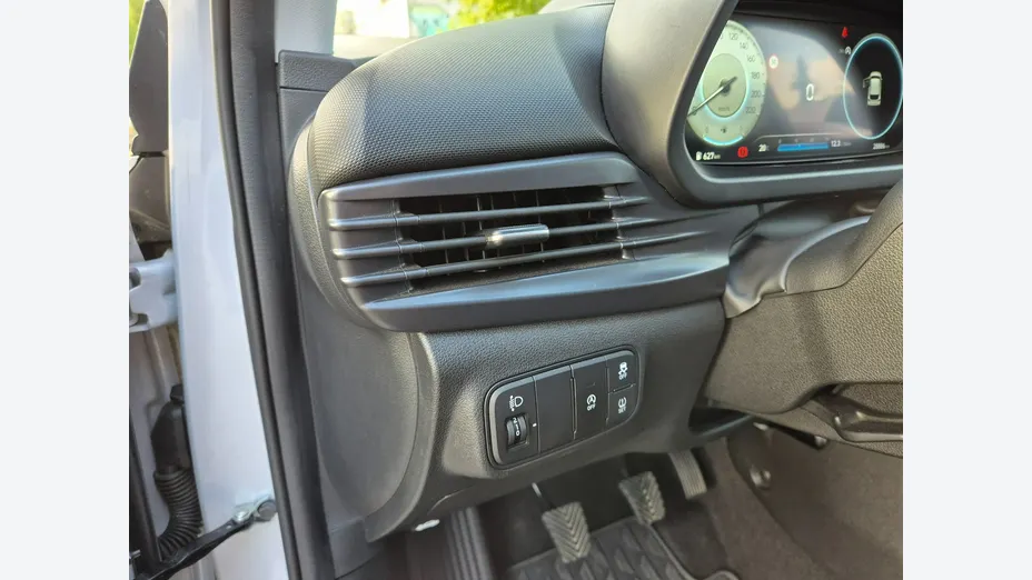 HYUNDAI i20 -
