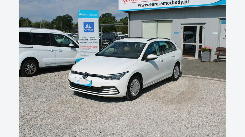 VOLKSWAGEN Golf -