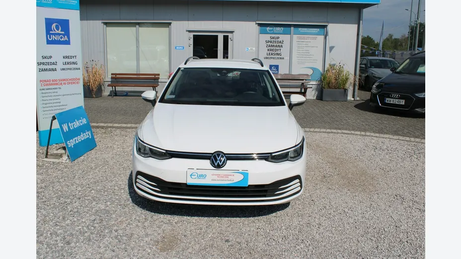 VOLKSWAGEN Golf -