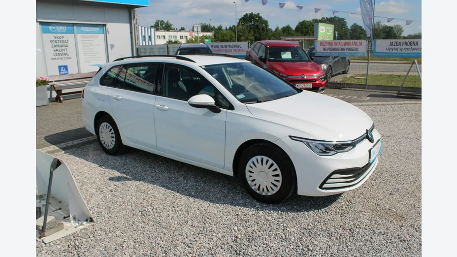 VOLKSWAGEN Golf -