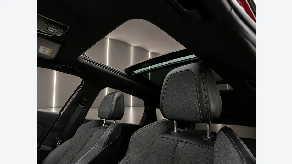 PEUGEOT 3008 -