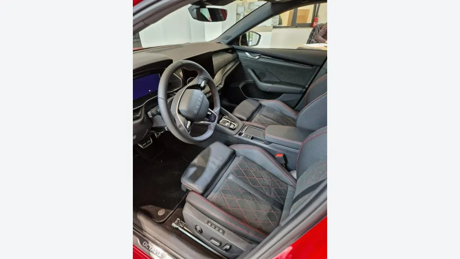 SKODA Octavia -