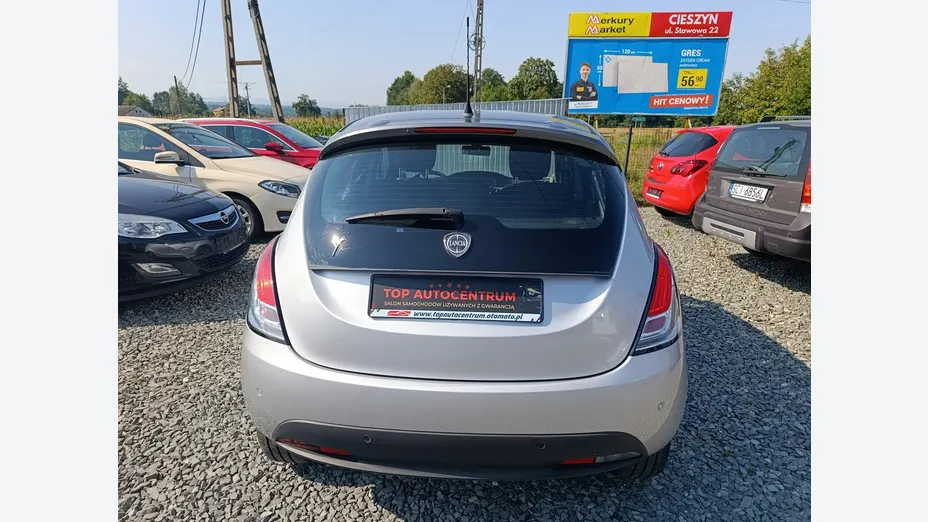 LANCIA Ypsilon -