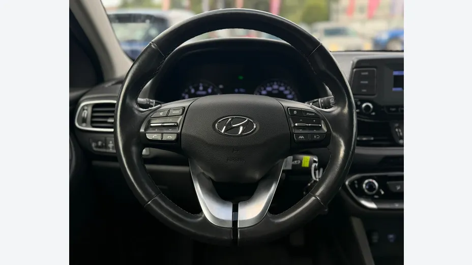 HYUNDAI i30 -