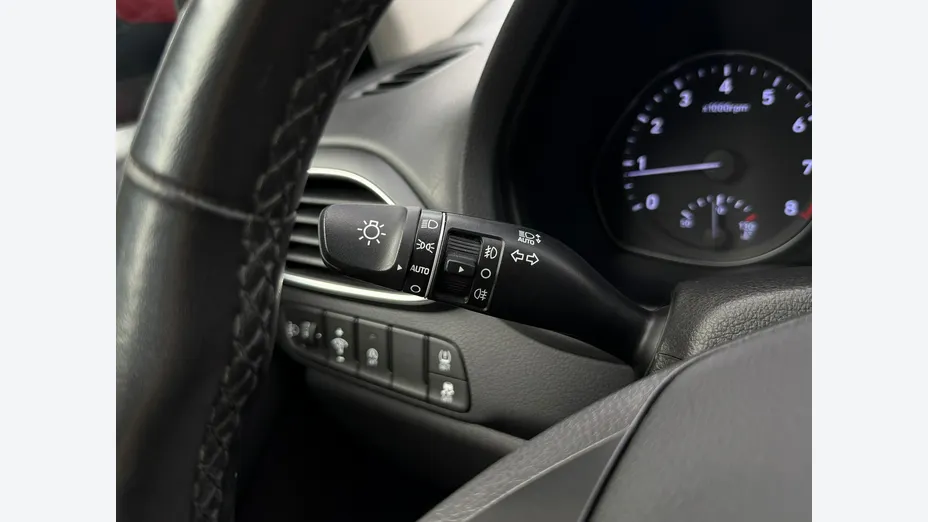 HYUNDAI i30 -