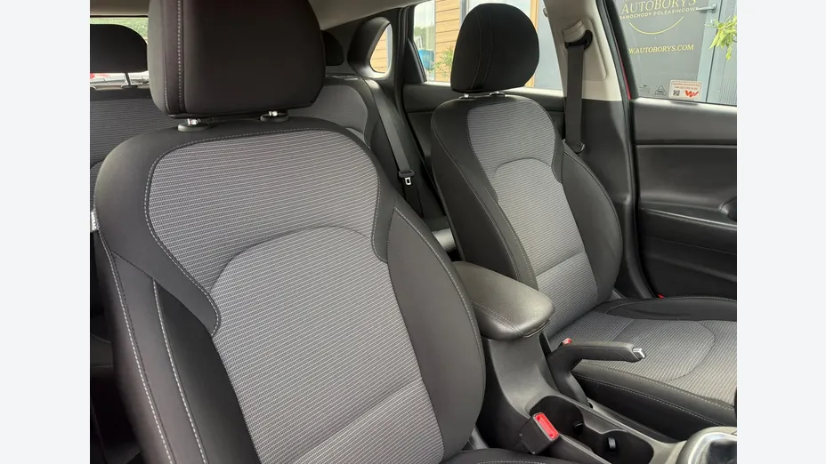 HYUNDAI i30 -