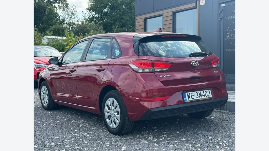 HYUNDAI i30 -