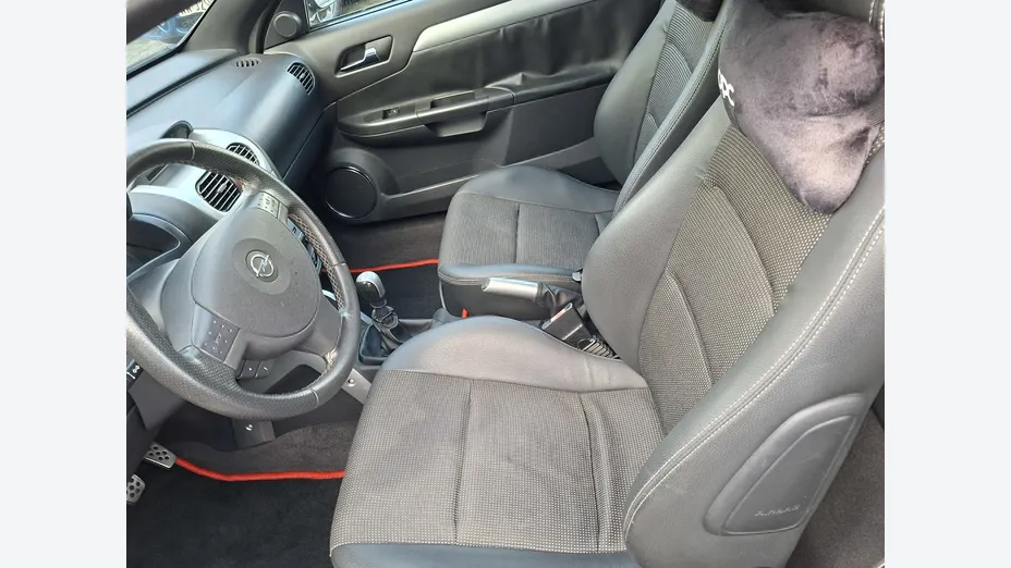 OPEL Tigra -