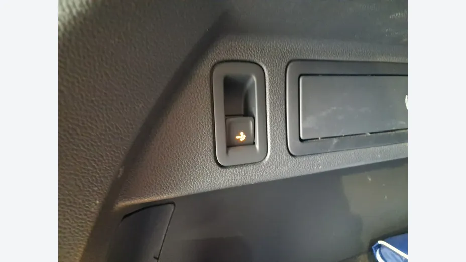 VOLKSWAGEN Tiguan -