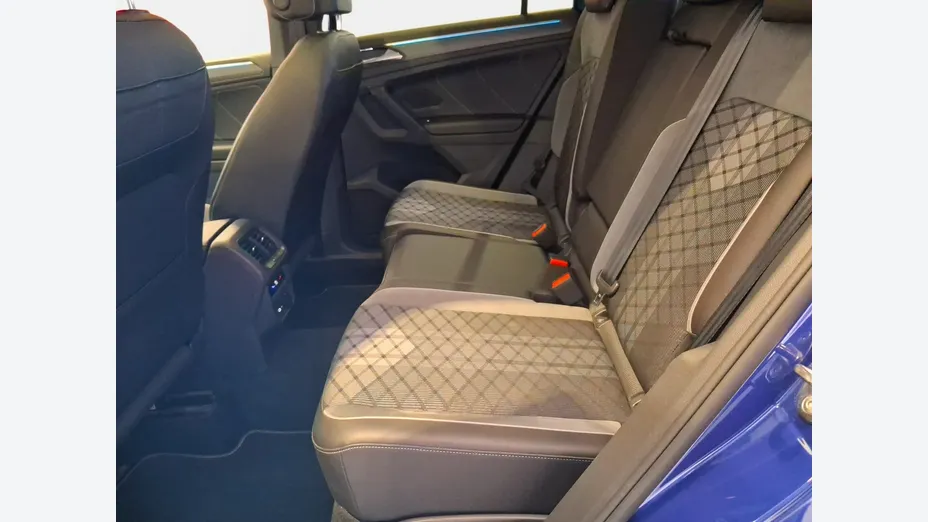 VOLKSWAGEN Tiguan -