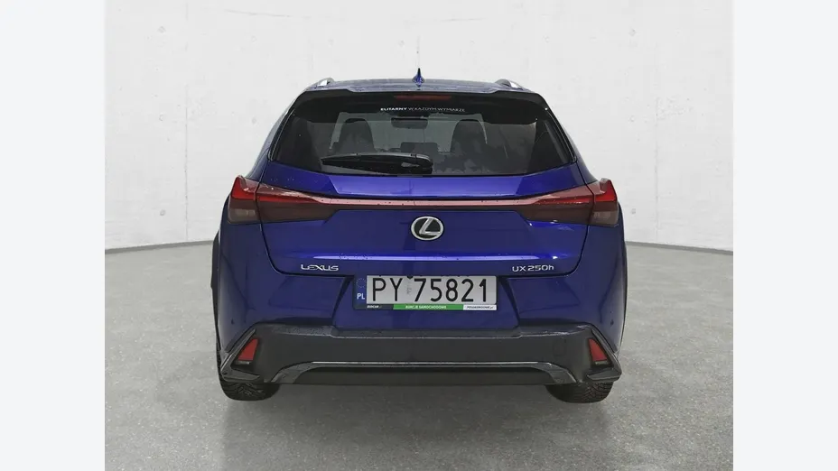 LEXUS UX -
