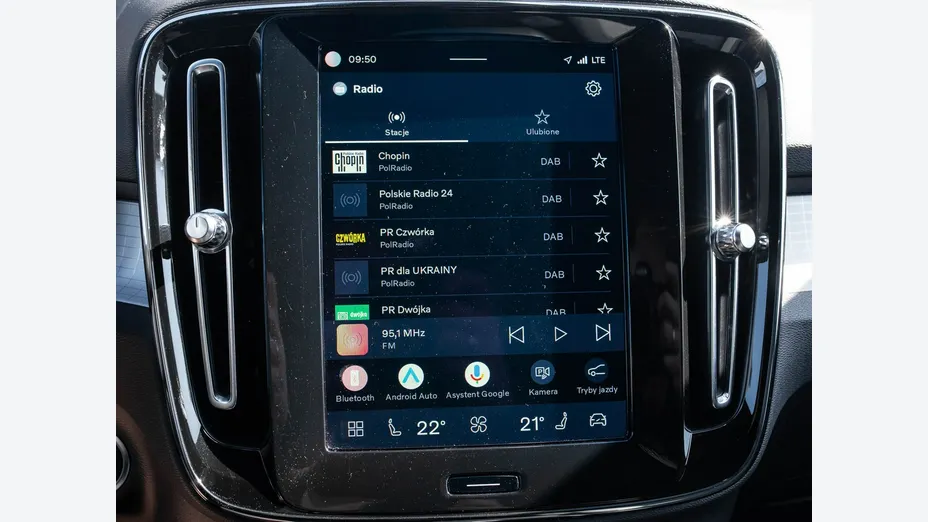 VOLVO XC40 -