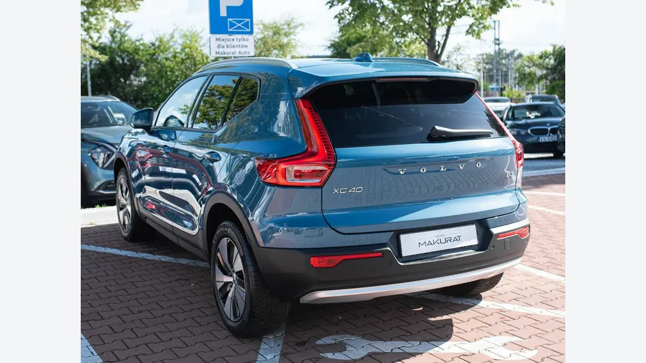 VOLVO XC40 -