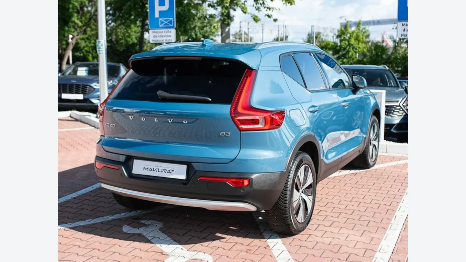 VOLVO XC40 -