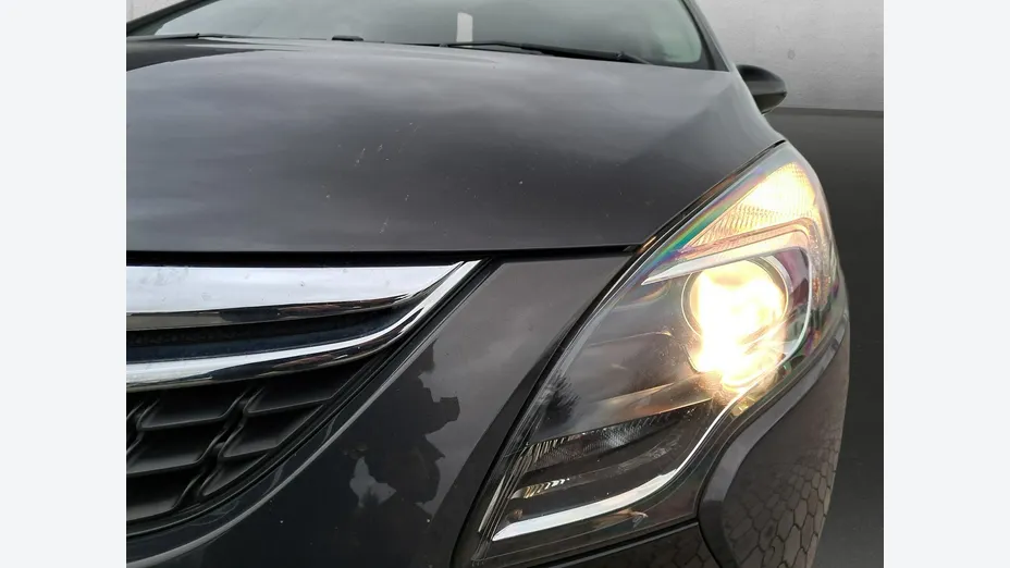 OPEL Zafira -