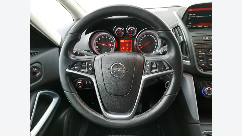 OPEL Zafira -