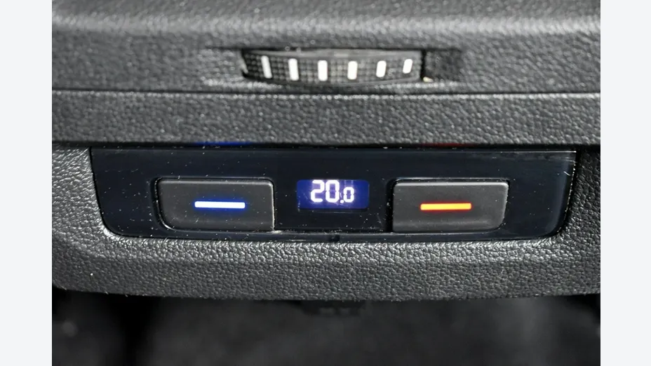 VOLKSWAGEN Touran -