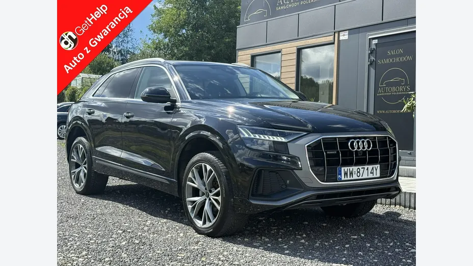 AUDI Q8 -