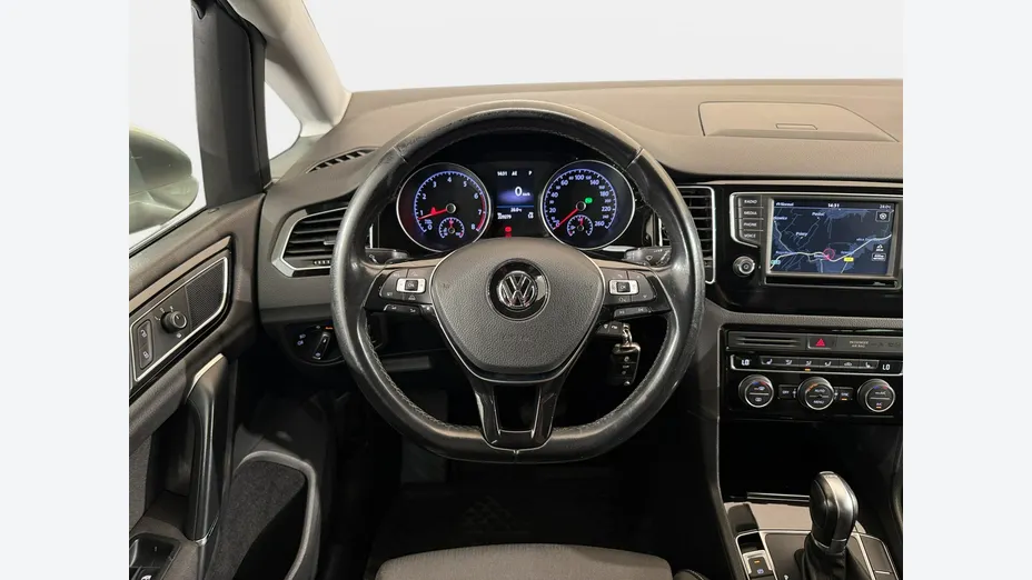 VOLKSWAGEN Golf Sportsvan -