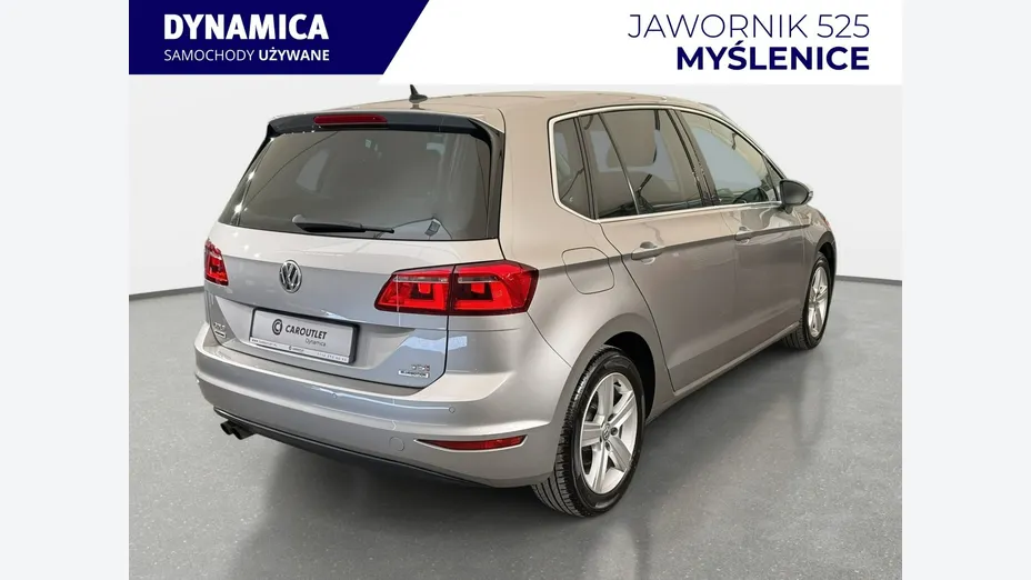 VOLKSWAGEN Golf Sportsvan -