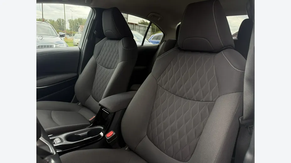 TOYOTA Corolla -