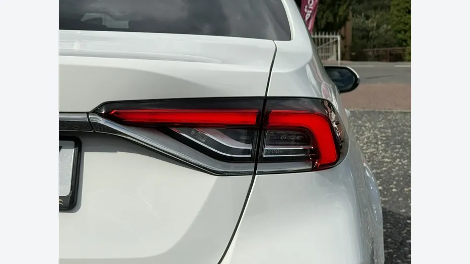 TOYOTA Corolla -